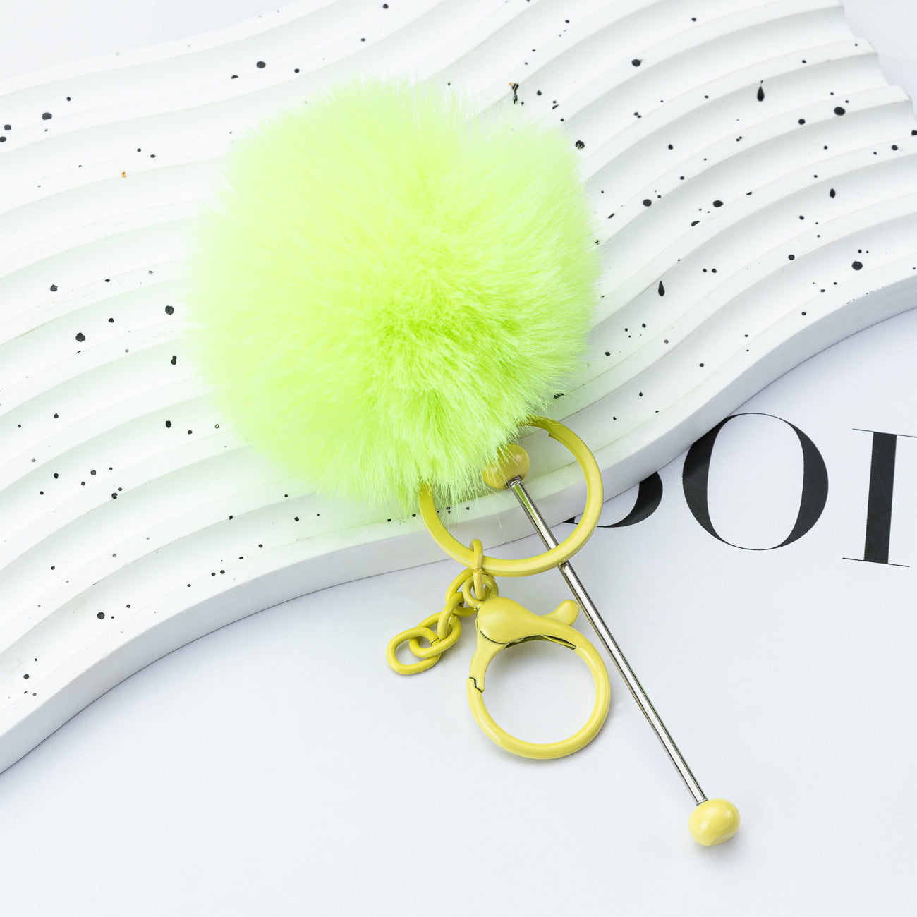 DIY beaded hairball keychain, creative plush keychain