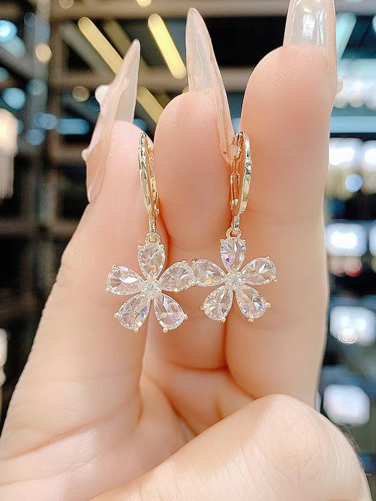 E15,925 Silver Needle Earrings  A