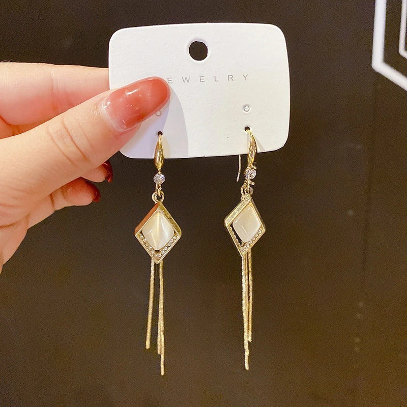 E14,925 Silver Needle Earrings B