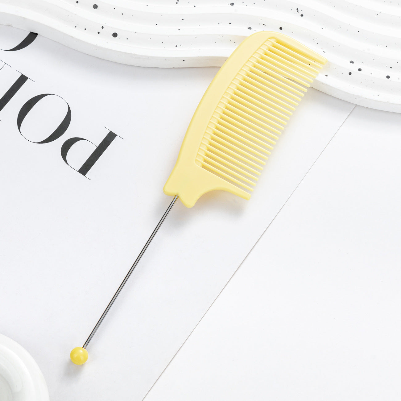 DIY multicolor beaded comb