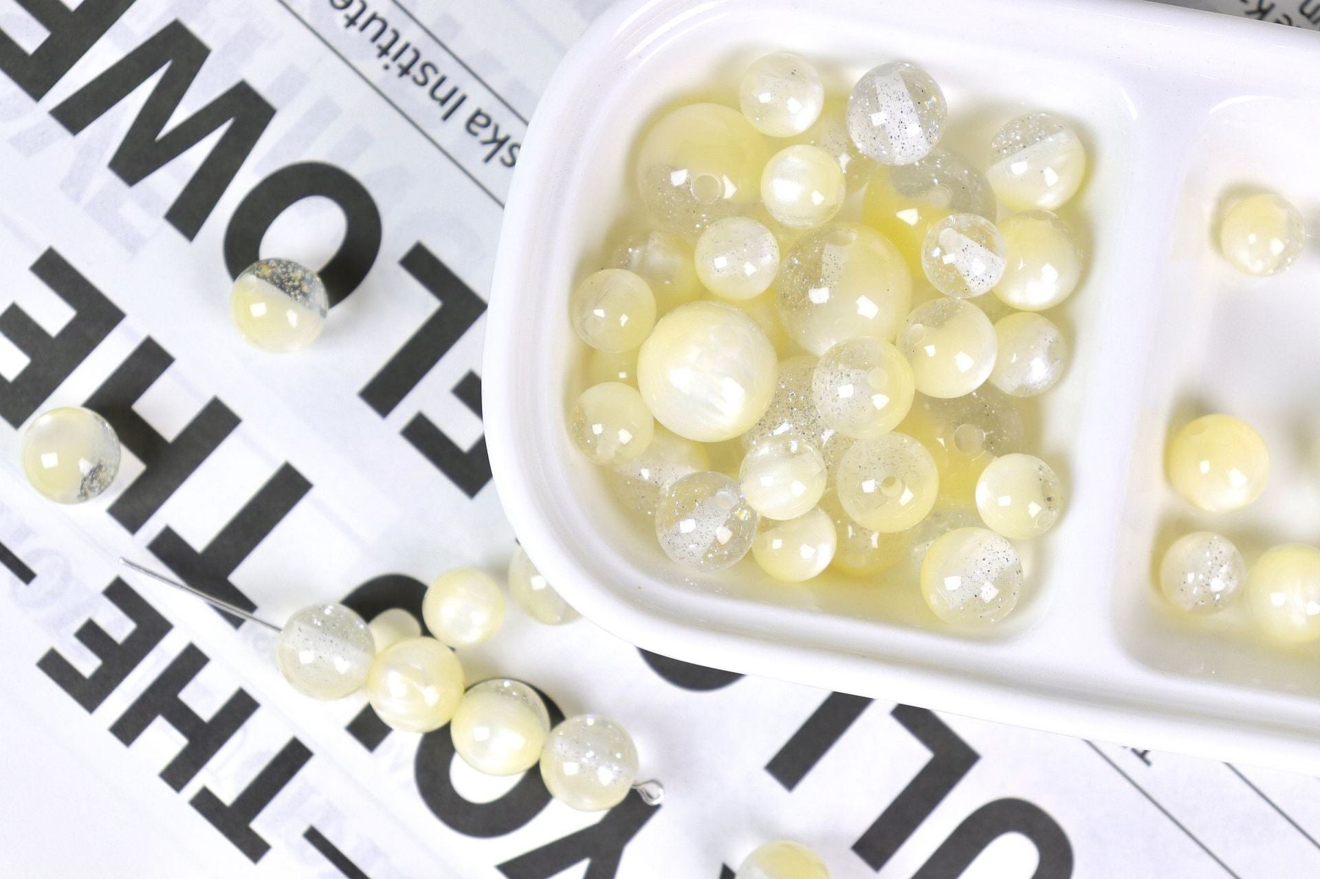 NO.20 Shimmery Silver  Resin Beads 满天星