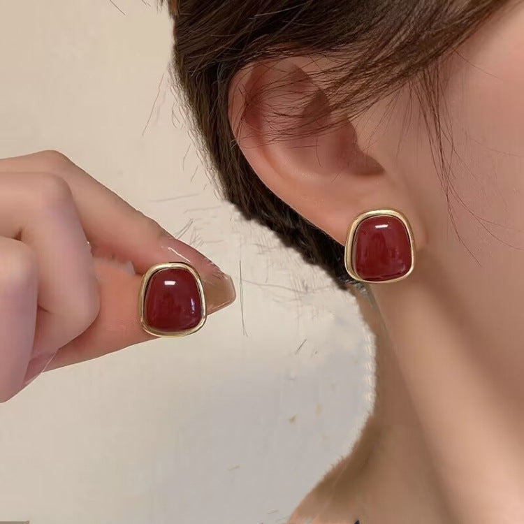 E13,925 Silver Needle Earrings D