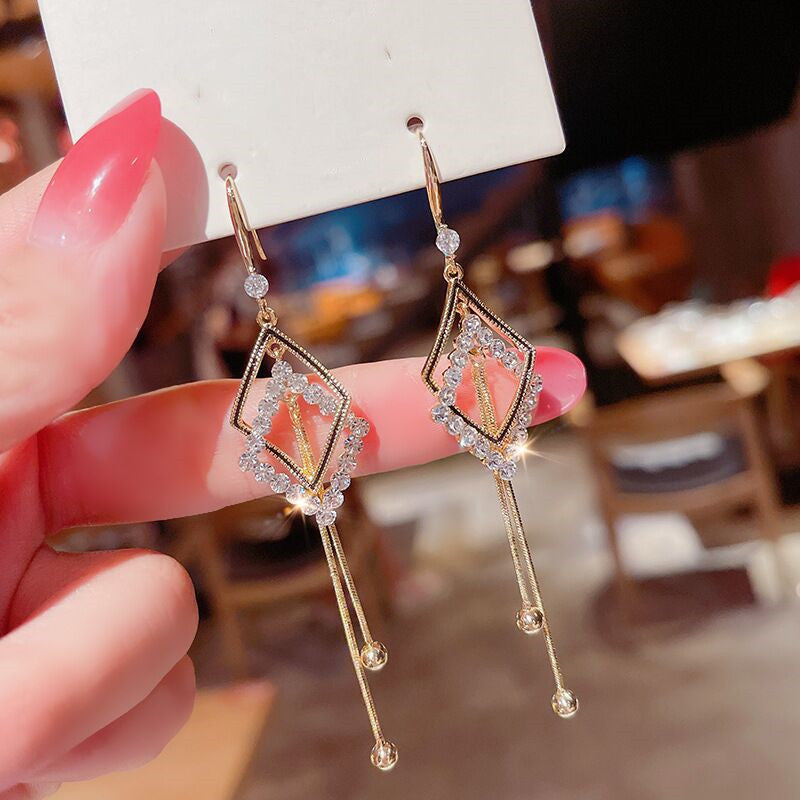 E15,925 Silver Needle Earrings  A