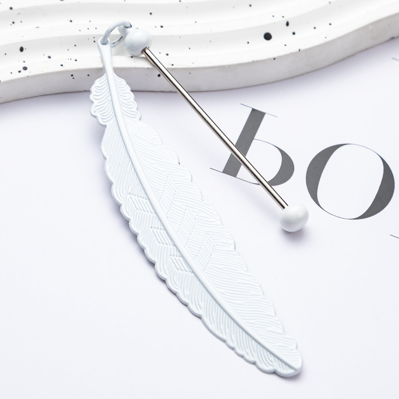 14-Color DIY feather bookmark, cartoon pendant, reading mark page holder 19.6 * 2.4cm