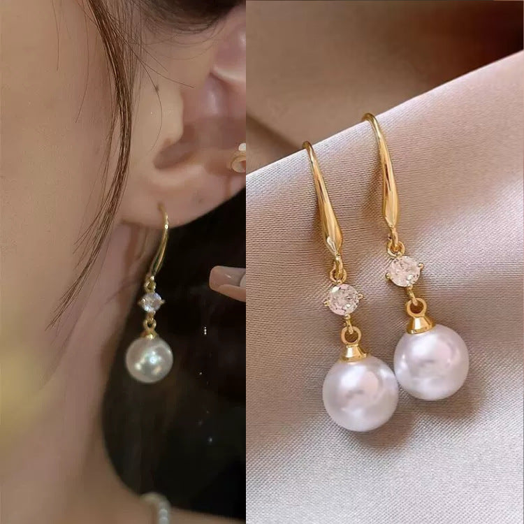 E13,925 Silver Needle Earrings D