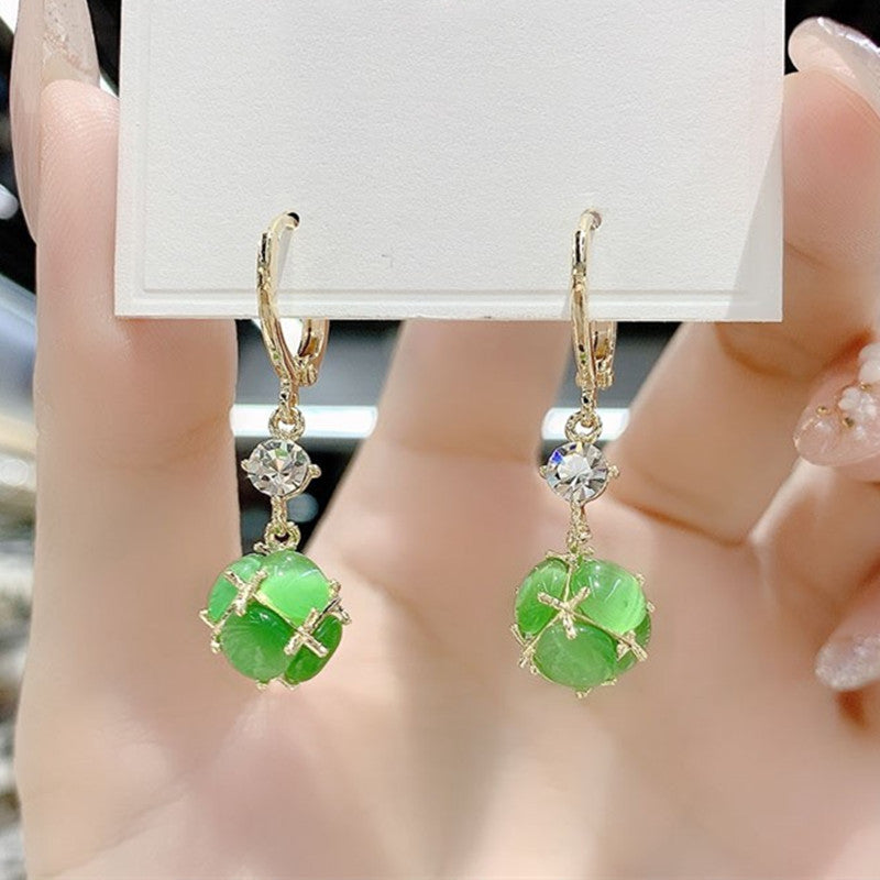 E13,925 Silver Needle Earrings D