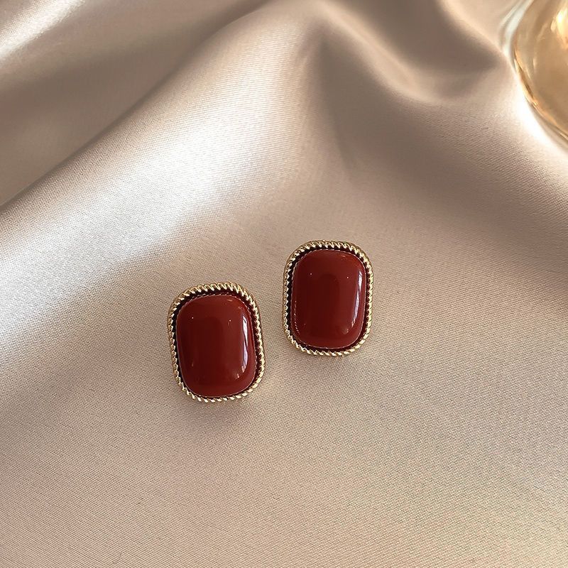 E11,earrings