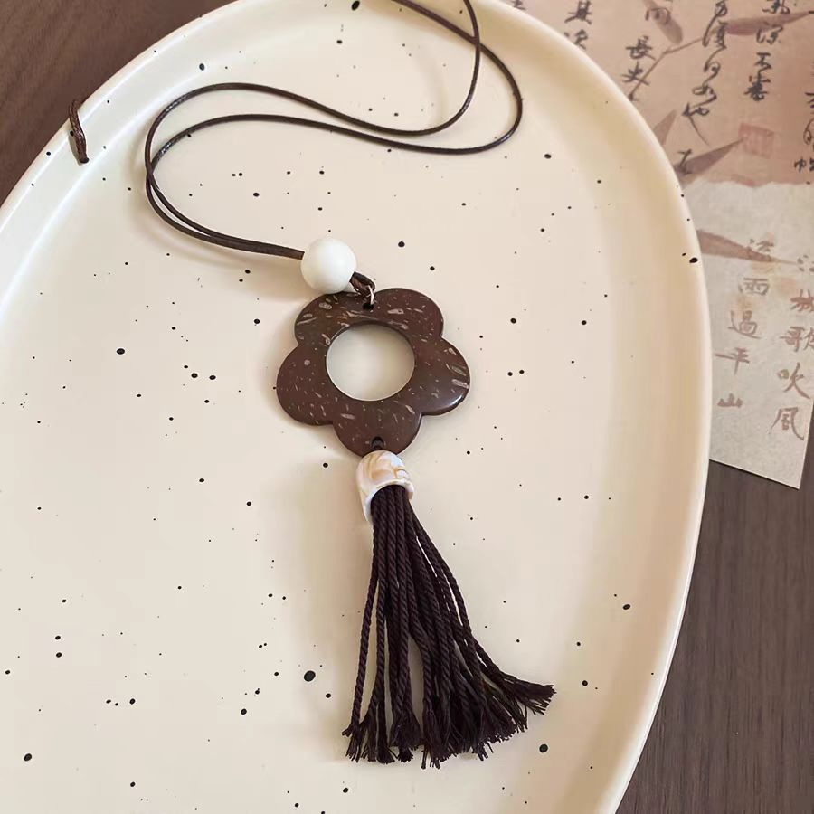 N1,Pendant necklace with long flowing chain
