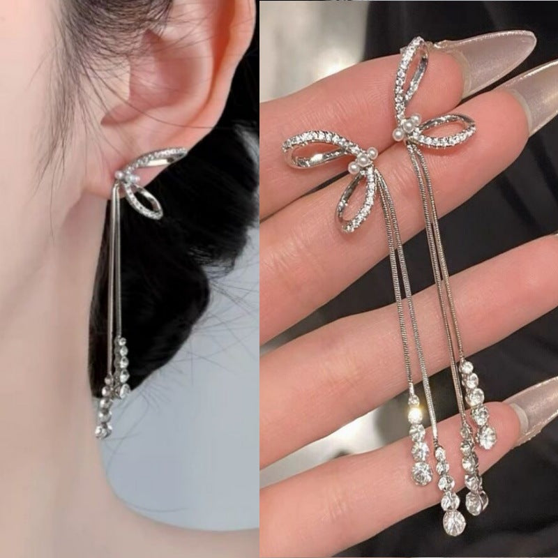 E12,925 Silver Needle Geometric Pearl Earrings G