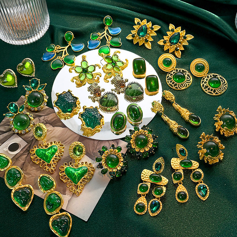 E2,earrings