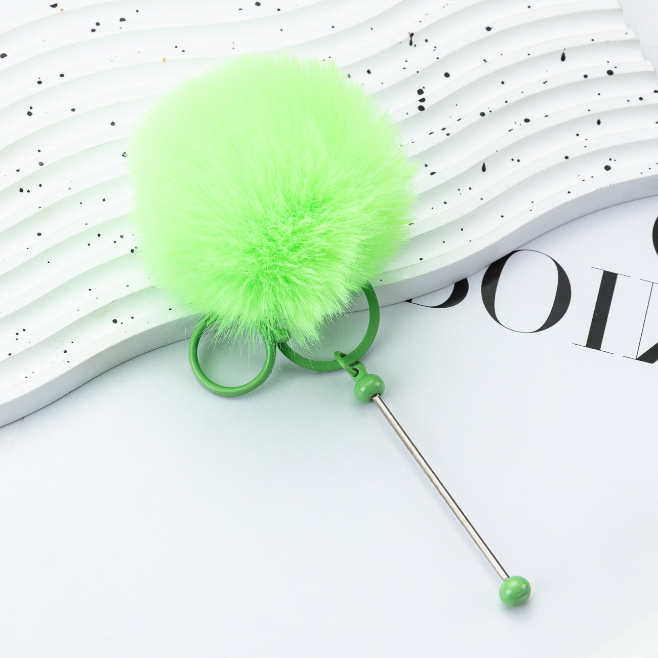 DIY beaded hairball keychain, creative plush keychain