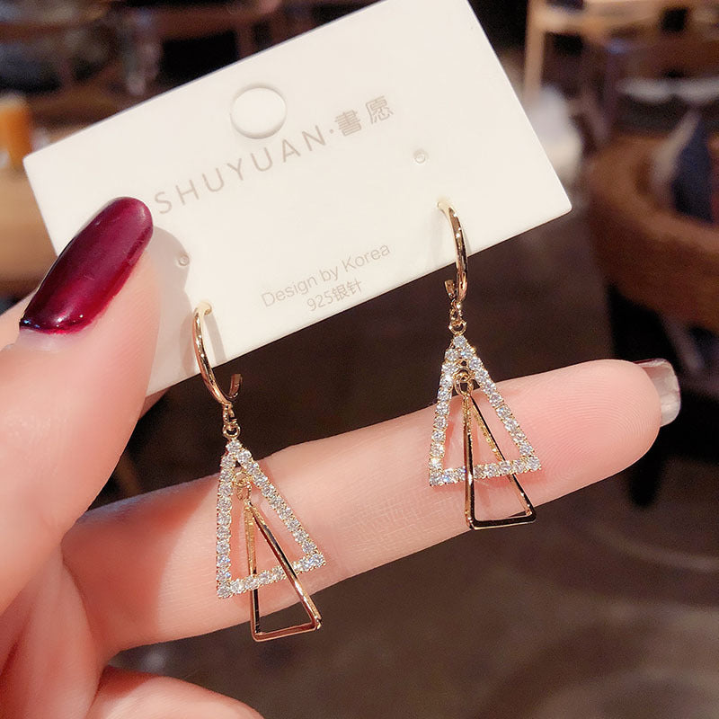 E14,925 Silver Needle Earrings B