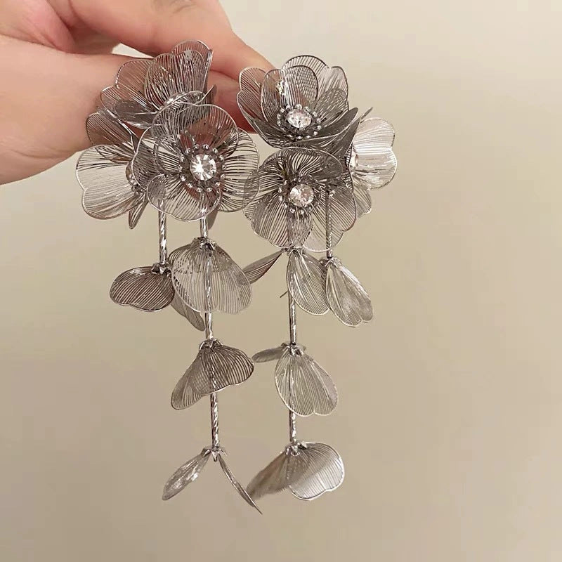 E8,earrings