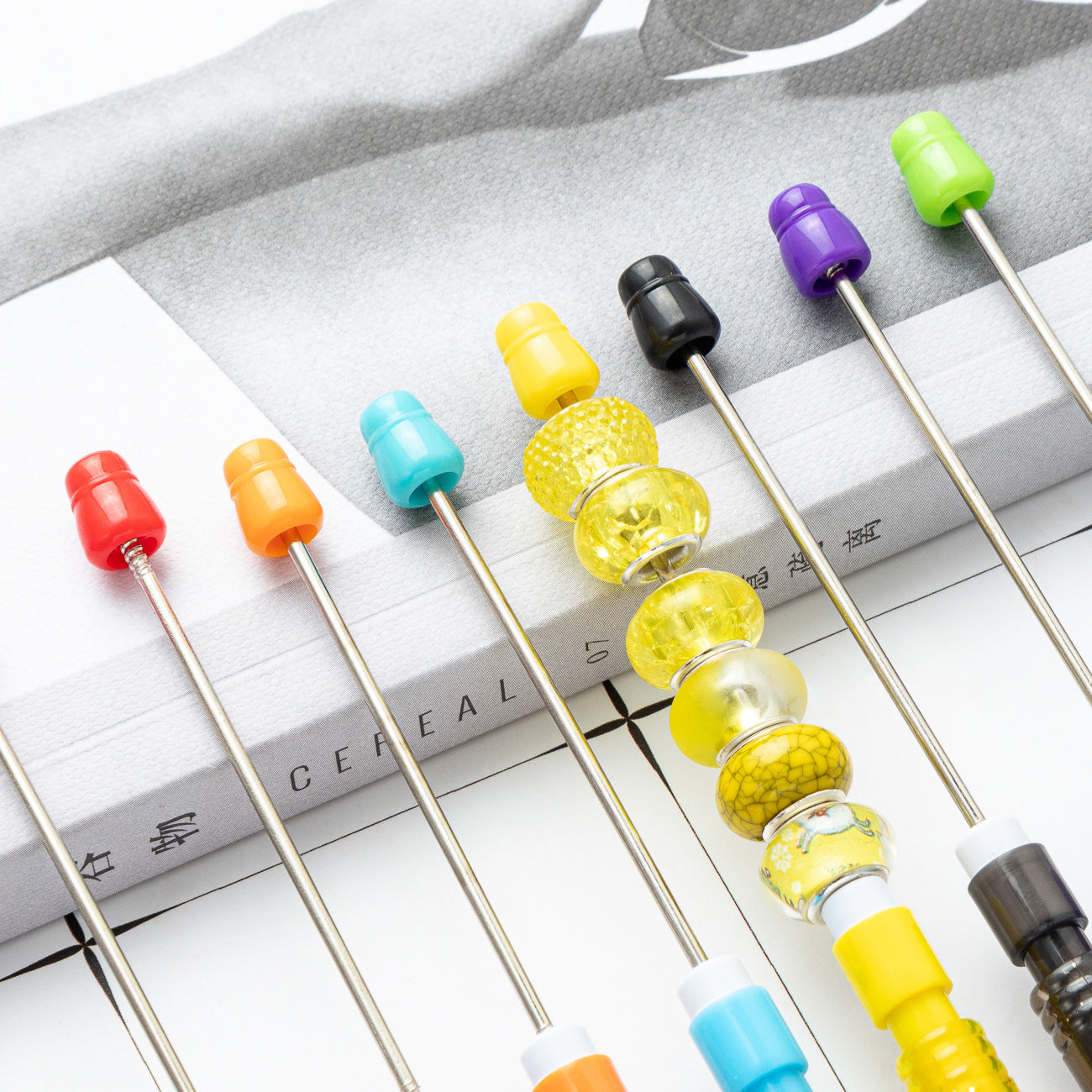 9-Color DIY beaded automatic pencil 0.5mm plastic press automatic pen, children's writing drawing pen office activity pencil