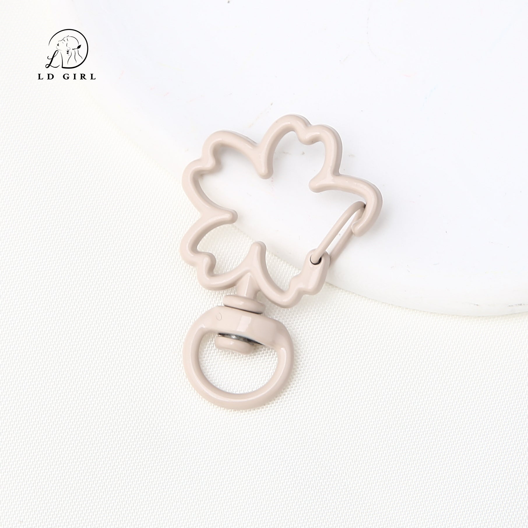 A Sakura spring chain, special-shaped key ring chain