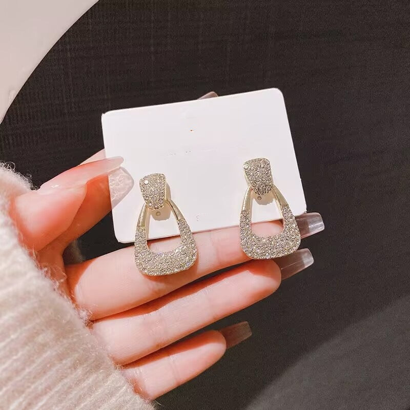 E12,925 Silver Needle Geometric Pearl Earrings G