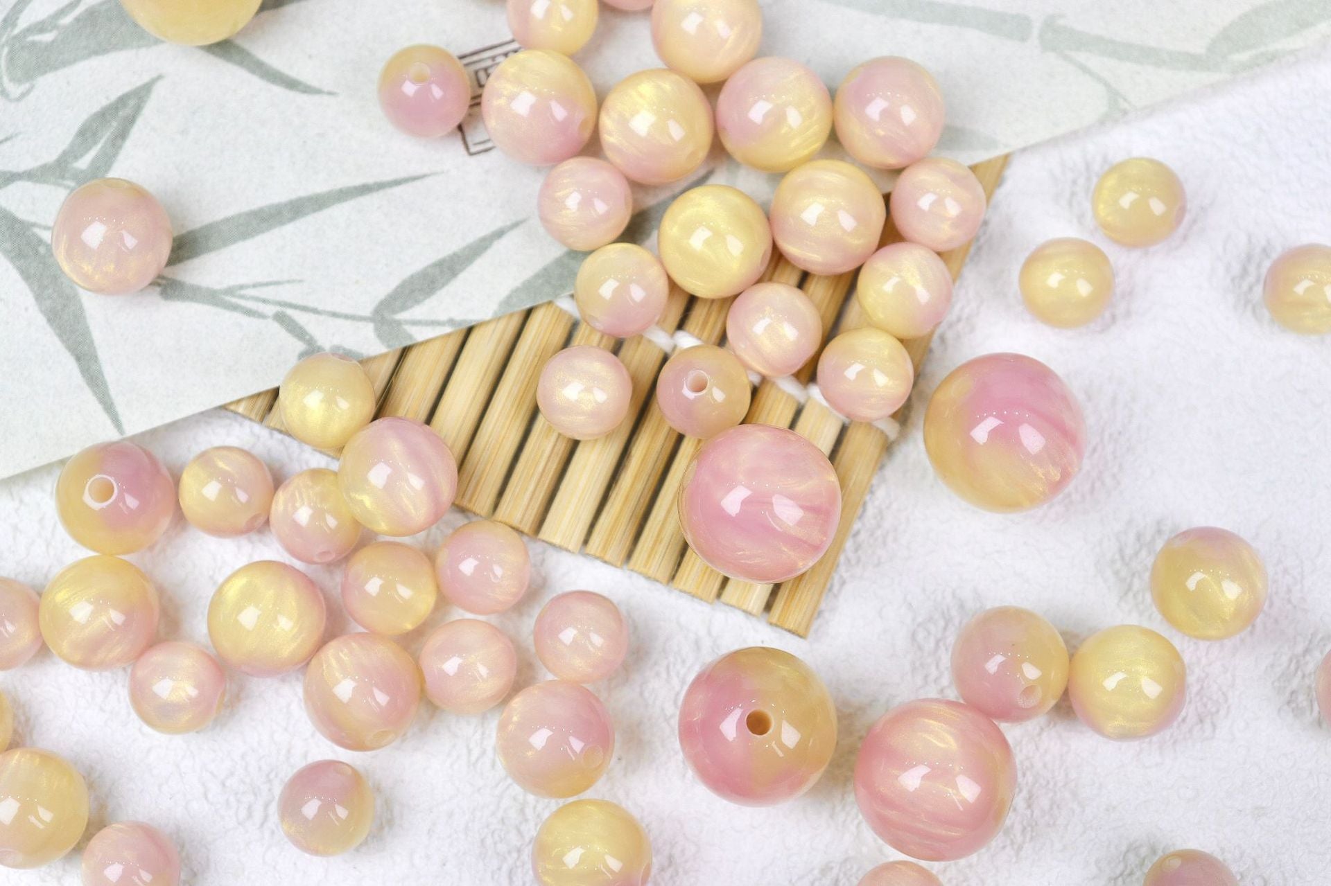 NO.17 Two-Tone  Resin Beads 鎏金双笙