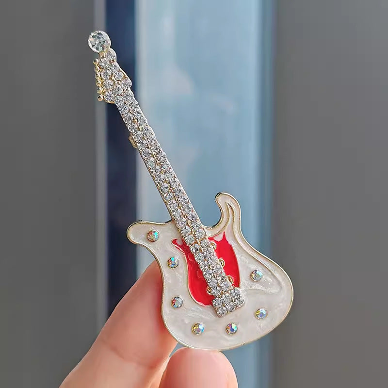 30-Type diamond-encrusted tulip, rose and other brooches