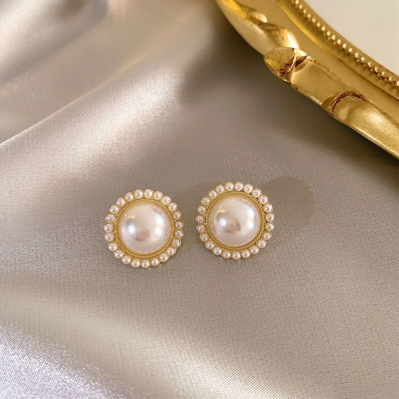 E11,earrings