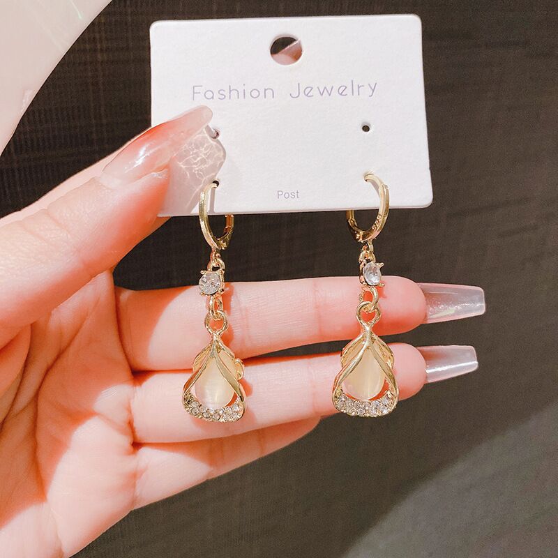 E15,925 Silver Needle Earrings  A