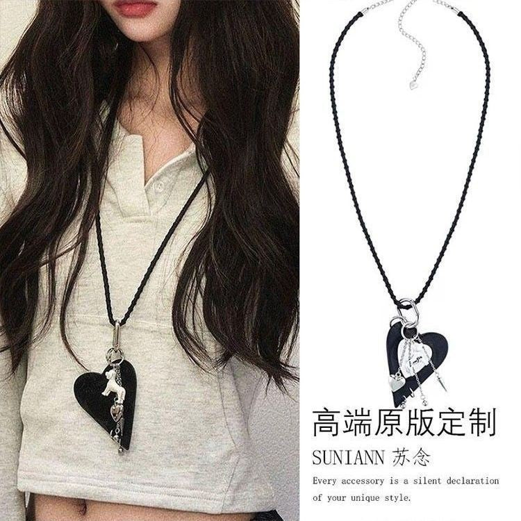 N1,Pendant necklace with long flowing chain