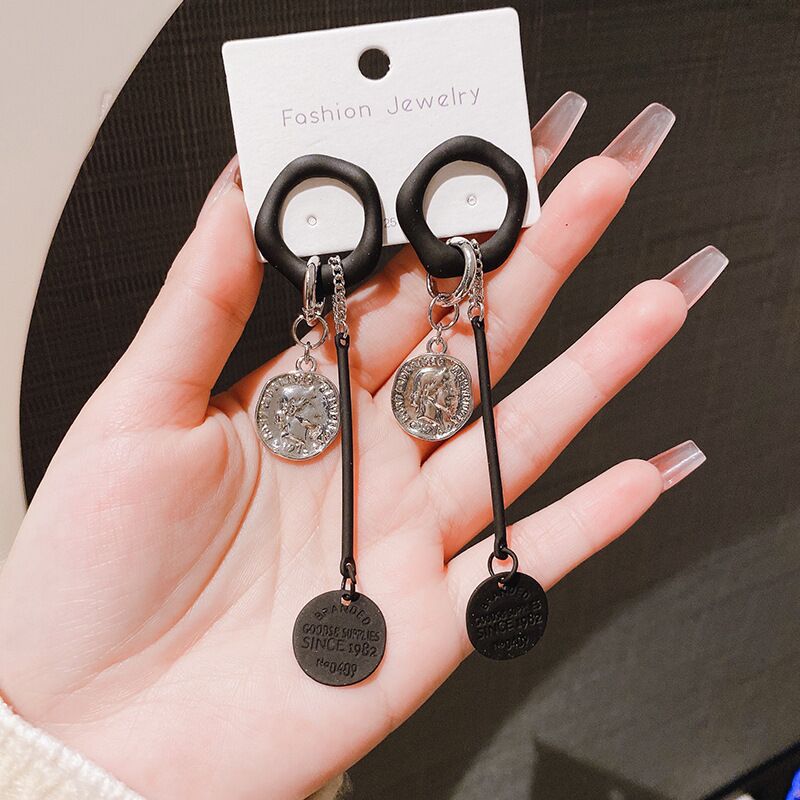 E12,925 Silver Needle Geometric Pearl Earrings G