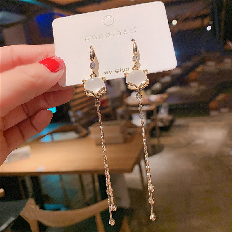 E13,925 Silver Needle Earrings D