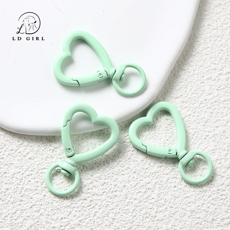 A love keychain, DIY luggage buckle, jewelry accessories materials