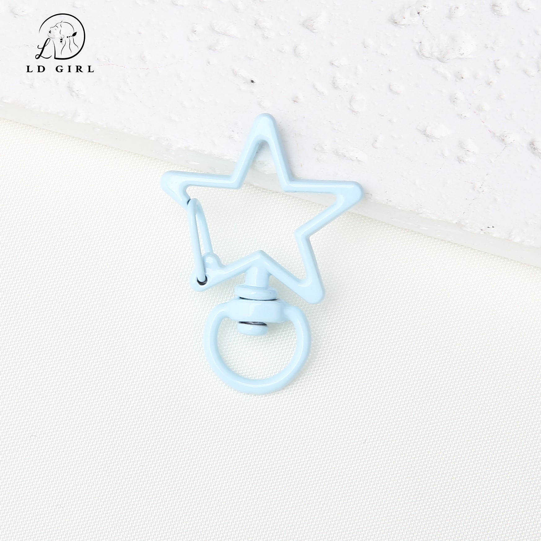 A pentagram spring buckle, colored alloy paint, keychain, DIY material