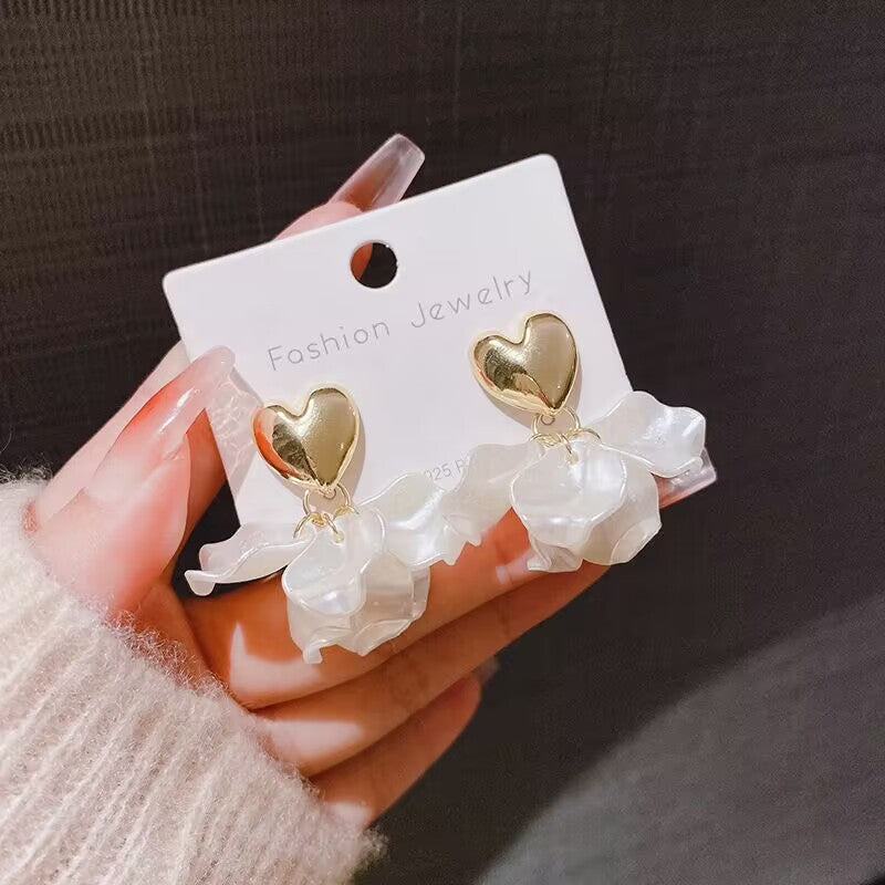 E15,925 Silver Needle Earrings  A