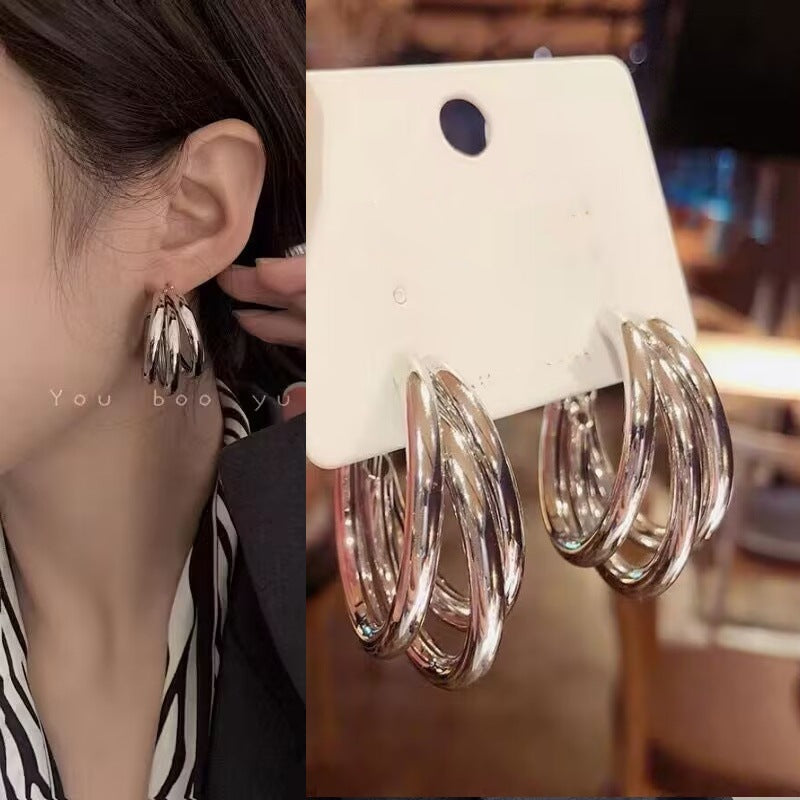 E12,925 Silver Needle Geometric Pearl Earrings G