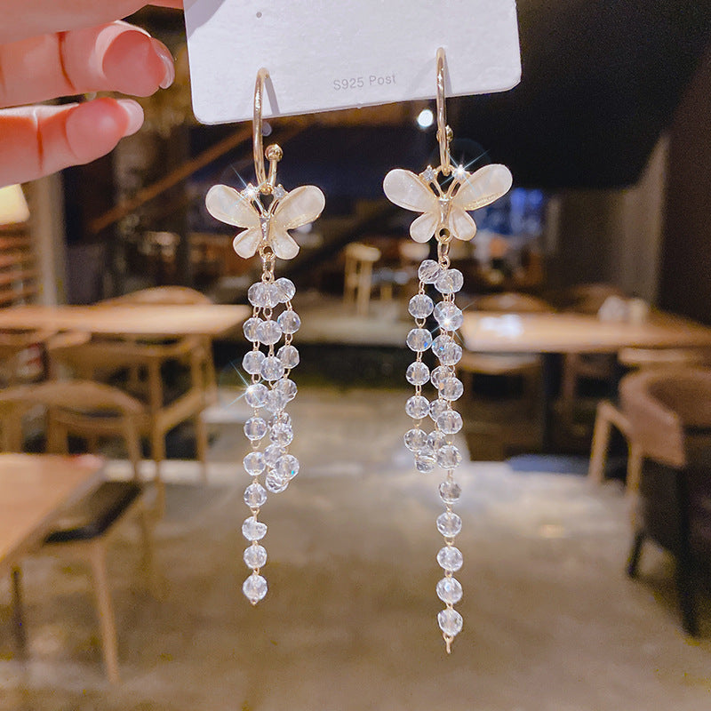 E15,925 Silver Needle Earrings  A