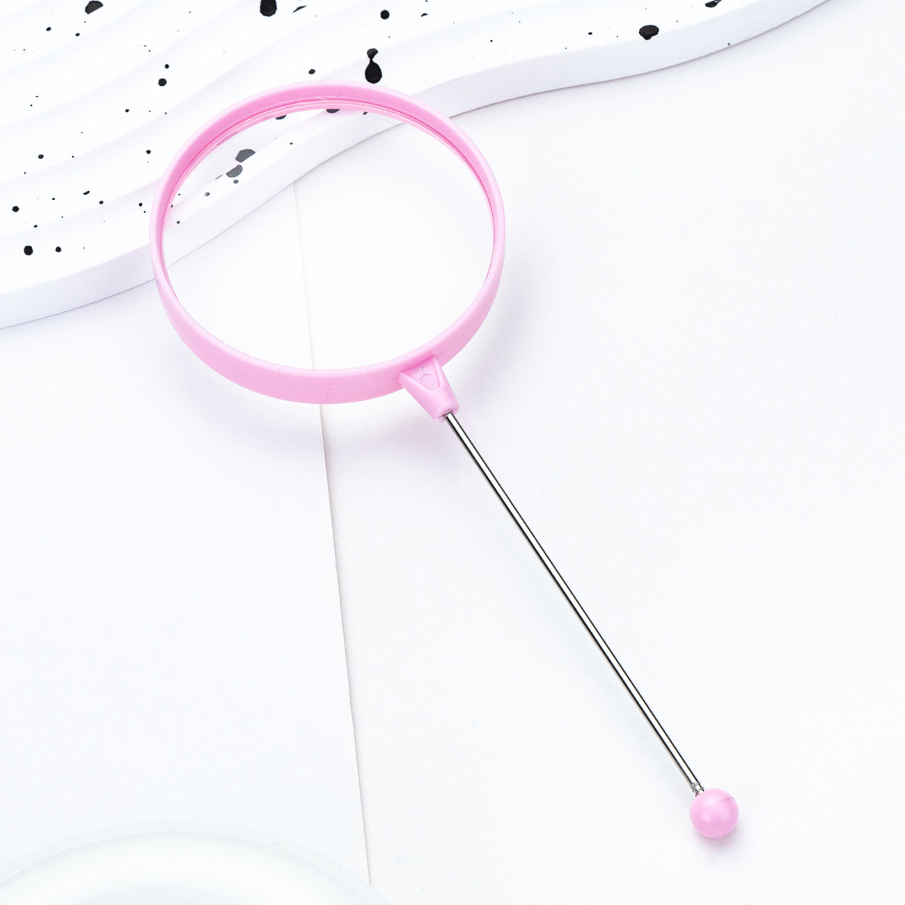 Reading hand-held magnifying glass, reading newspaper reader, expanding mirror creative DIY beaded magnifying glass