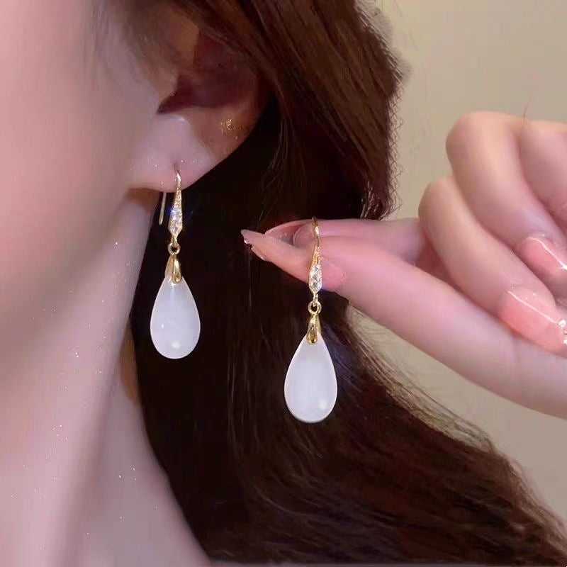 E15,925 Silver Needle Earrings  A