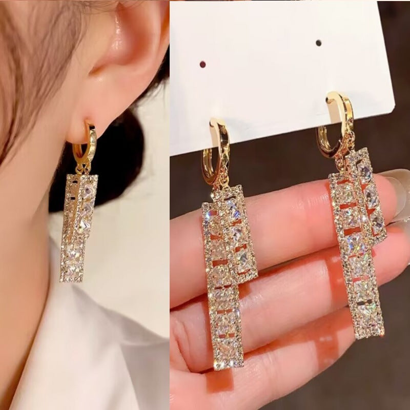 E14,925 Silver Needle Earrings B