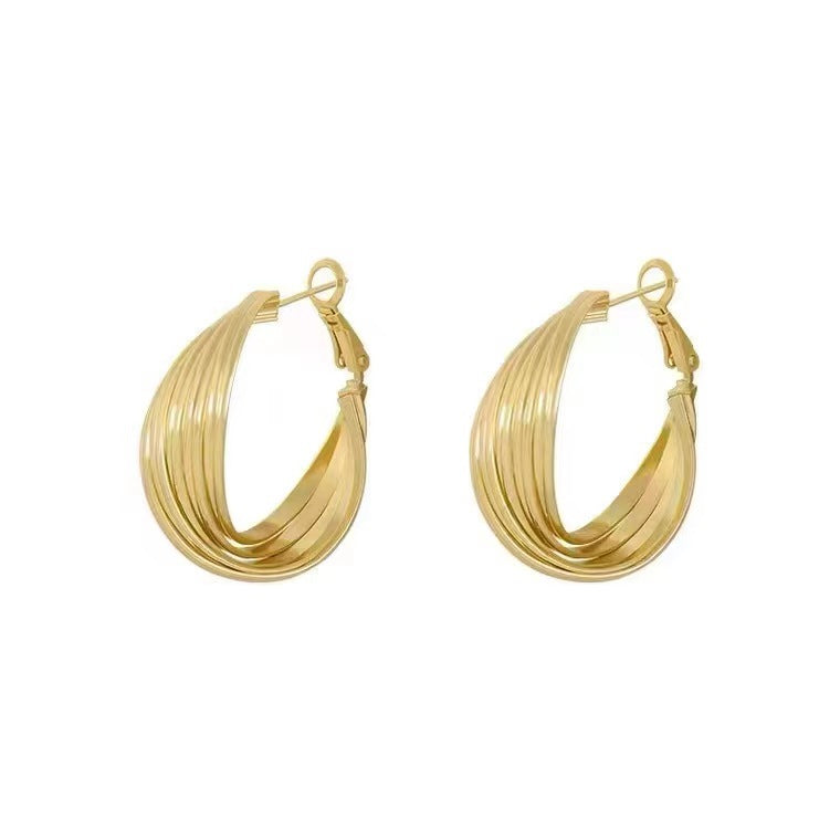 Gold flower earrings, fashionable commuting, versatile, stud earrings, light luxury earrings.