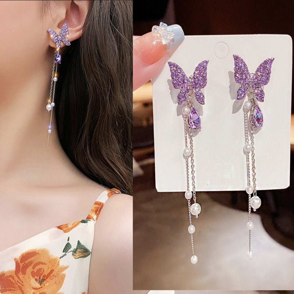 E15,925 Silver Needle Earrings  A