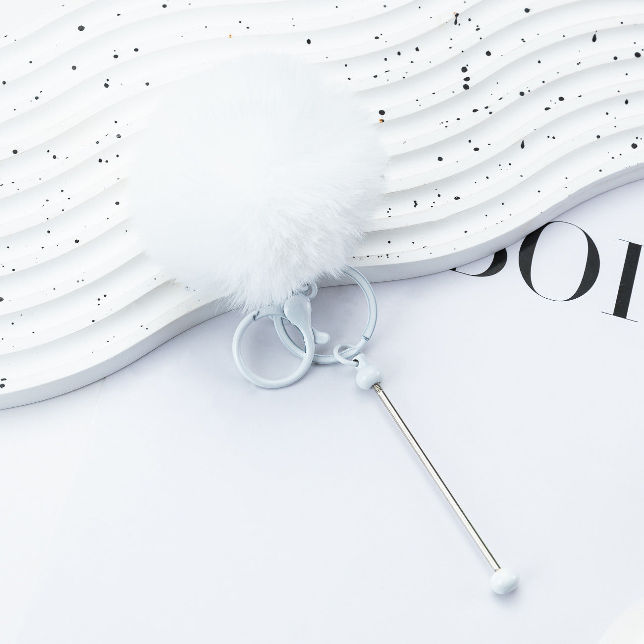 DIY beaded hairball keychain, creative plush keychain