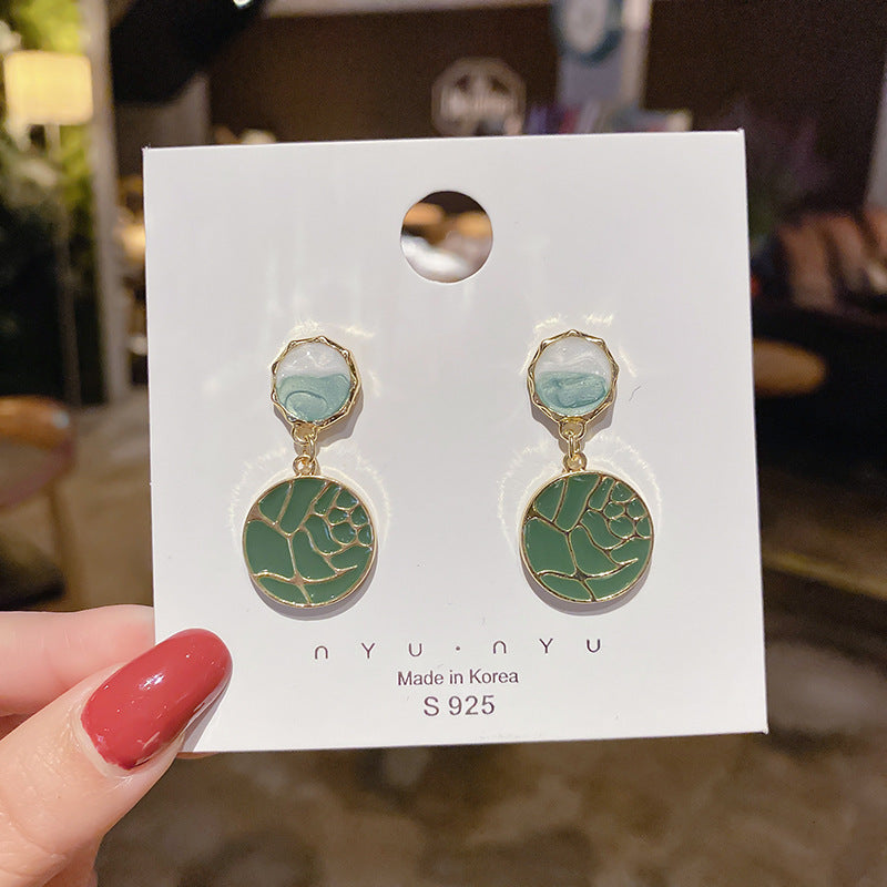 E13,925 Silver Needle Earrings D