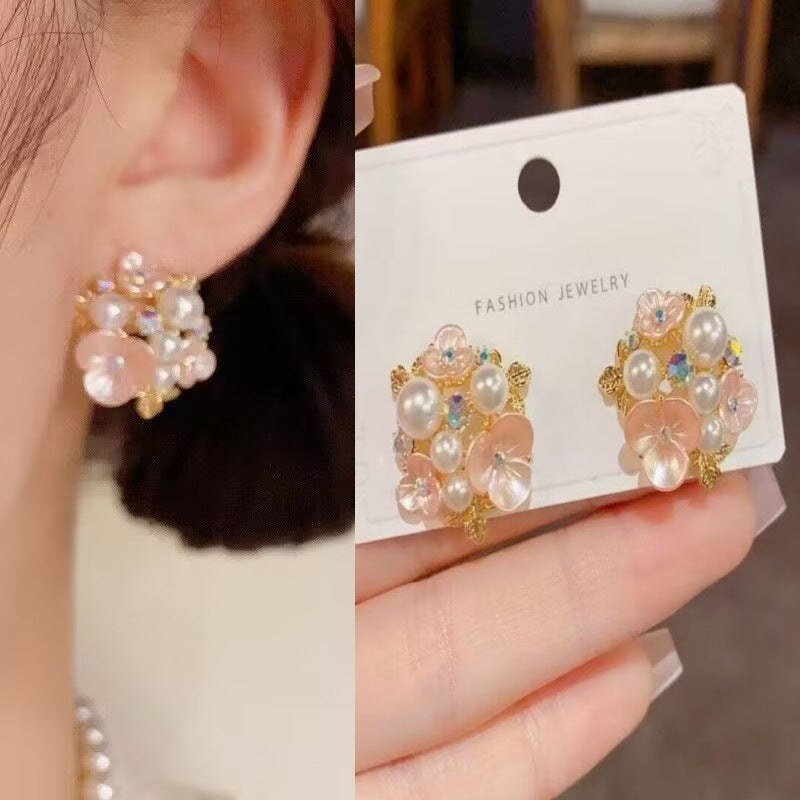 E12,925 Silver Needle Geometric Pearl Earrings G