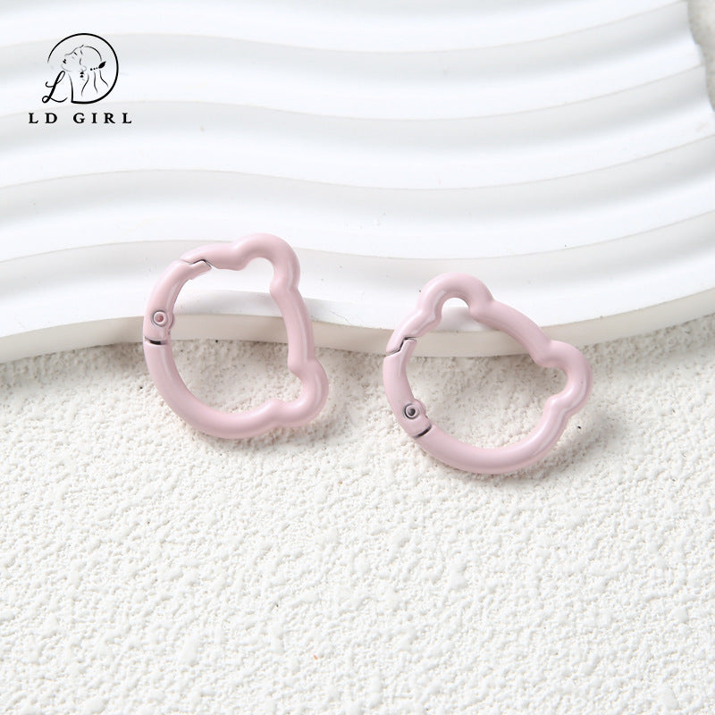 A bear spring buckle, split ring