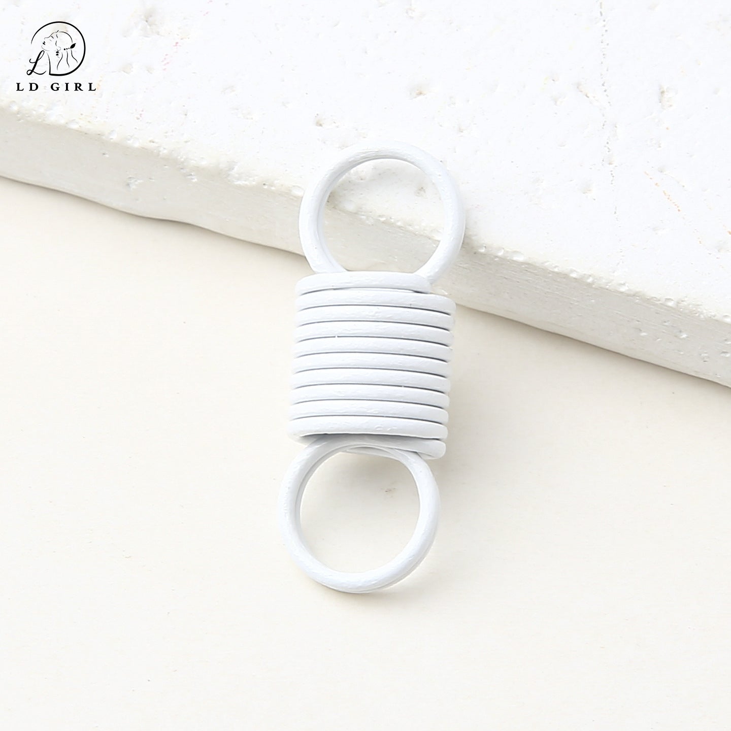 A tension spring connecting buckle, tension spring buckle, keychain pendant, spiral tension spring DIY jewelry accessories