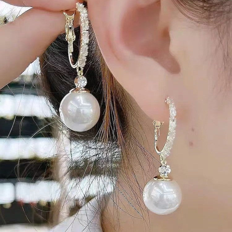 E12,925 Silver Needle Geometric Pearl Earrings G