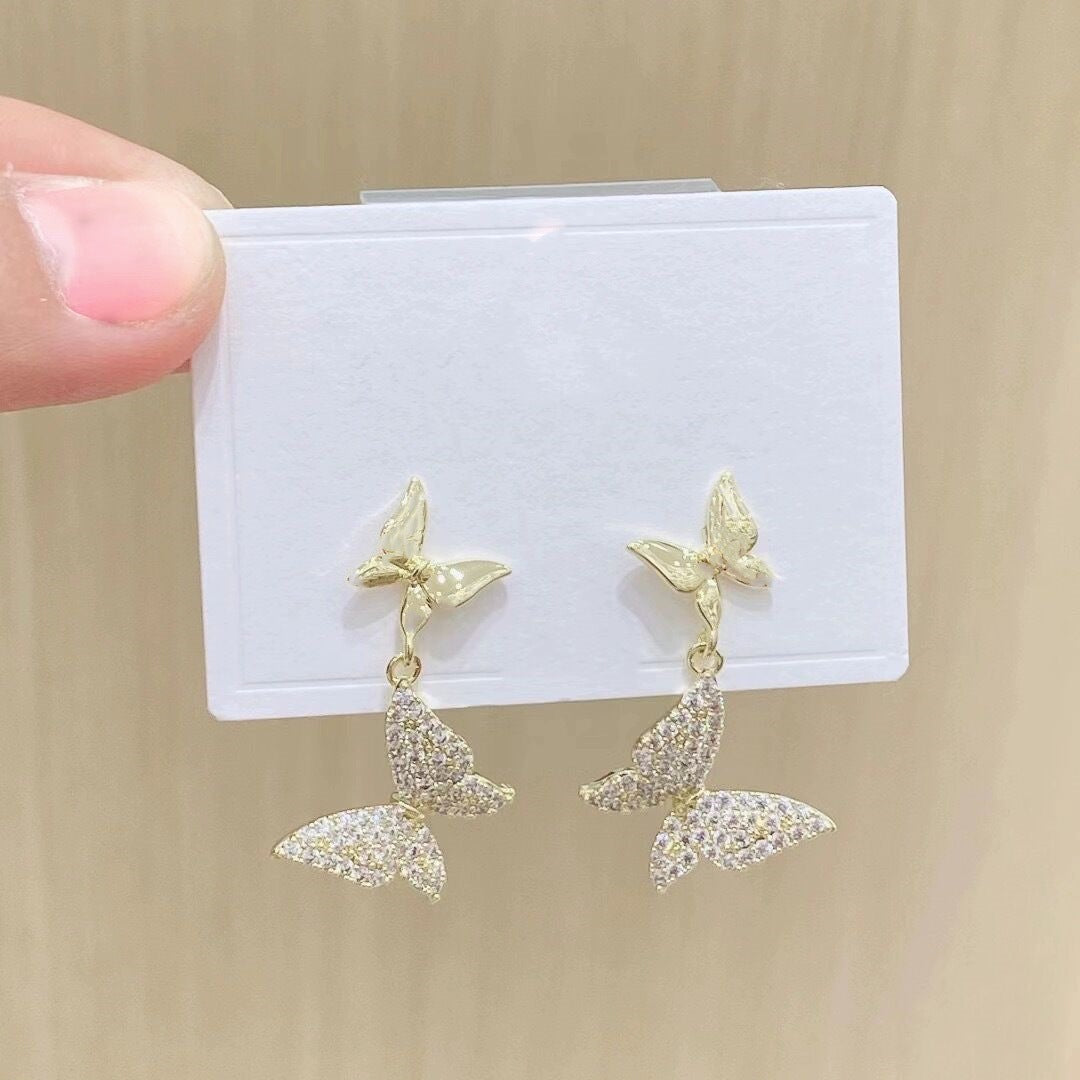 E14,925 Silver Needle Earrings B