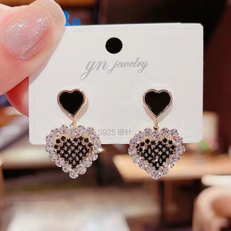E12,925 Silver Needle Geometric Pearl Earrings G