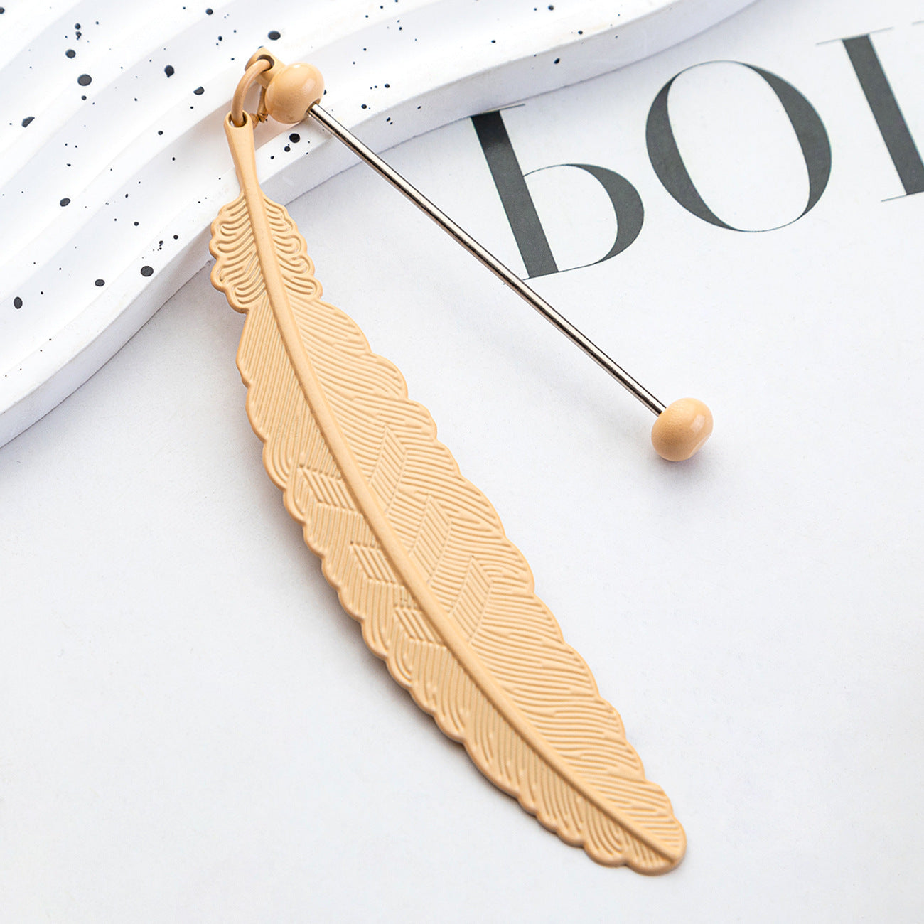 14-Color DIY feather bookmark, cartoon pendant, reading mark page holder 19.6 * 2.4cm