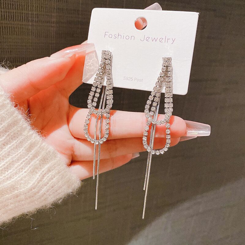 E15,925 Silver Needle Earrings  A