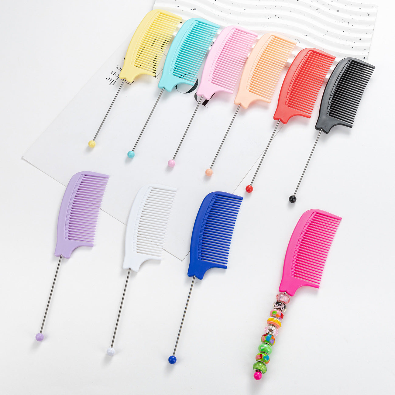 DIY multicolor beaded comb