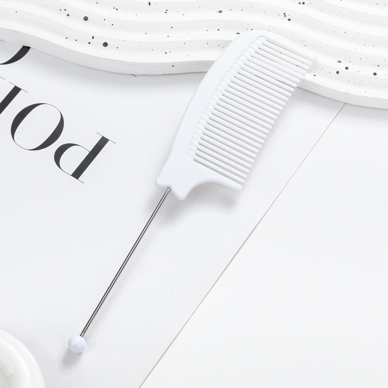 DIY multicolor beaded comb