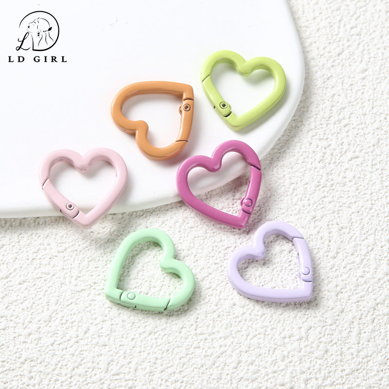 A heart-shaped spring chain, keychain